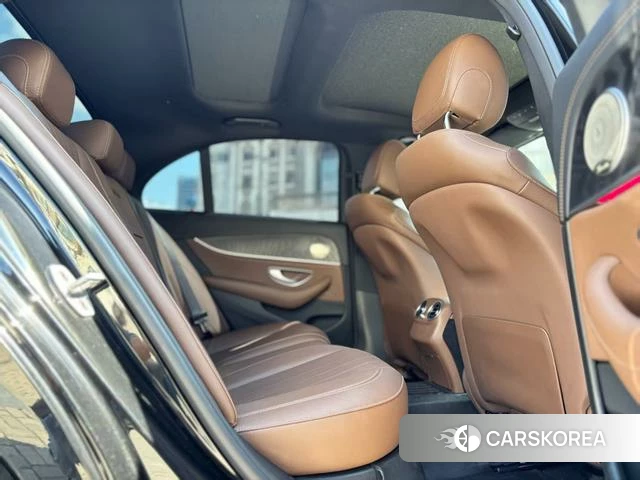 Mercedes-Benz E-Class 2021 Черный из Китая, фото 3