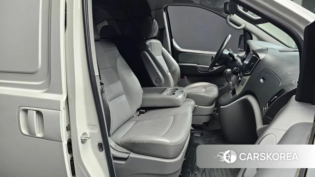 Hyundai The New Grand Starex 2020 Белый из Кореи, фото 3