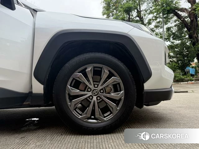 Toyota RAV4 2024 Белый из Китая, фото 3