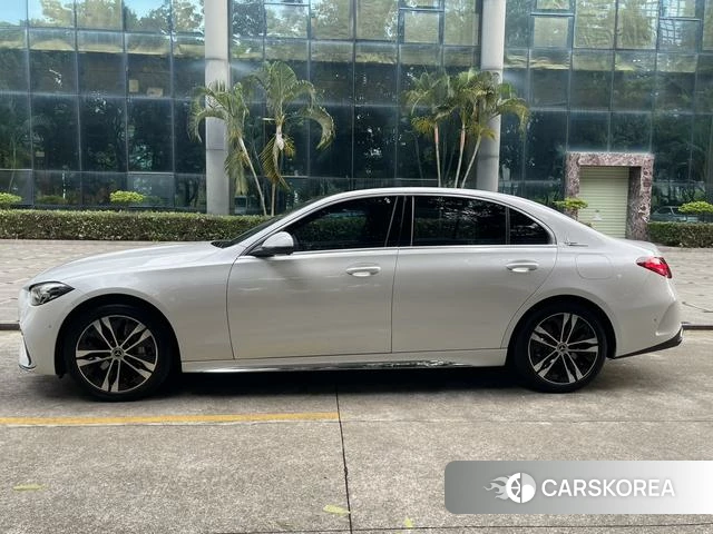 Mercedes-Benz C-class 2023 Белый из Китая, фото 3