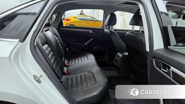 Volkswagen The New Passat 2018 Белый из Кореи, фото 3