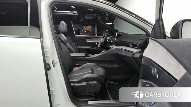 Peugeot 3008 second generation 2022 Белый из Кореи, фото 3