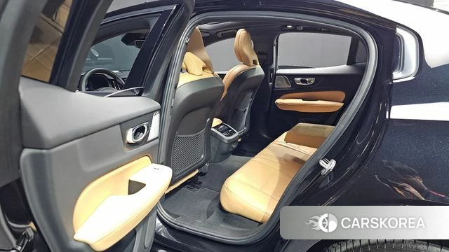 Volvo S60 3rd generation 2024 Черный из Кореи, фото 3