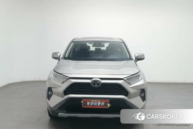 Toyota RAV4 2021 Темно-серый из Китая, фото 3