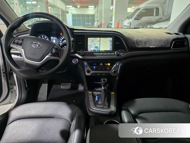 Hyundai Avante AD 2018 Белый из Кореи, фото 3