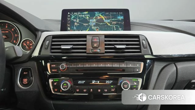 BMW 3 Series (F30) 2018 Черный из Кореи, фото 3