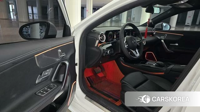 Mercedes-Benz A-Class 2023 Белый из Китая, фото 3