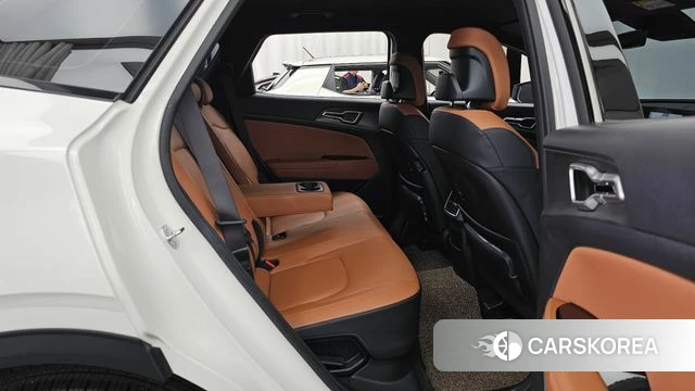 Kia Sportage 5th Generation Hybrid 2024 Белый из Кореи, фото 3
