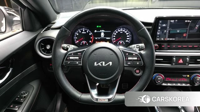 Kia The New K3 2nd generation 2021 Белый из Кореи, фото 3