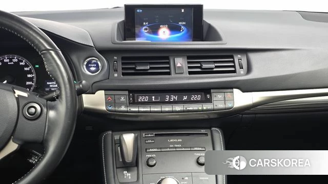 Lexus CT200h 2018 Белый из Кореи, фото 3