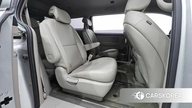 Kia The New Carnival 2018 Серебряный из Кореи, фото 3