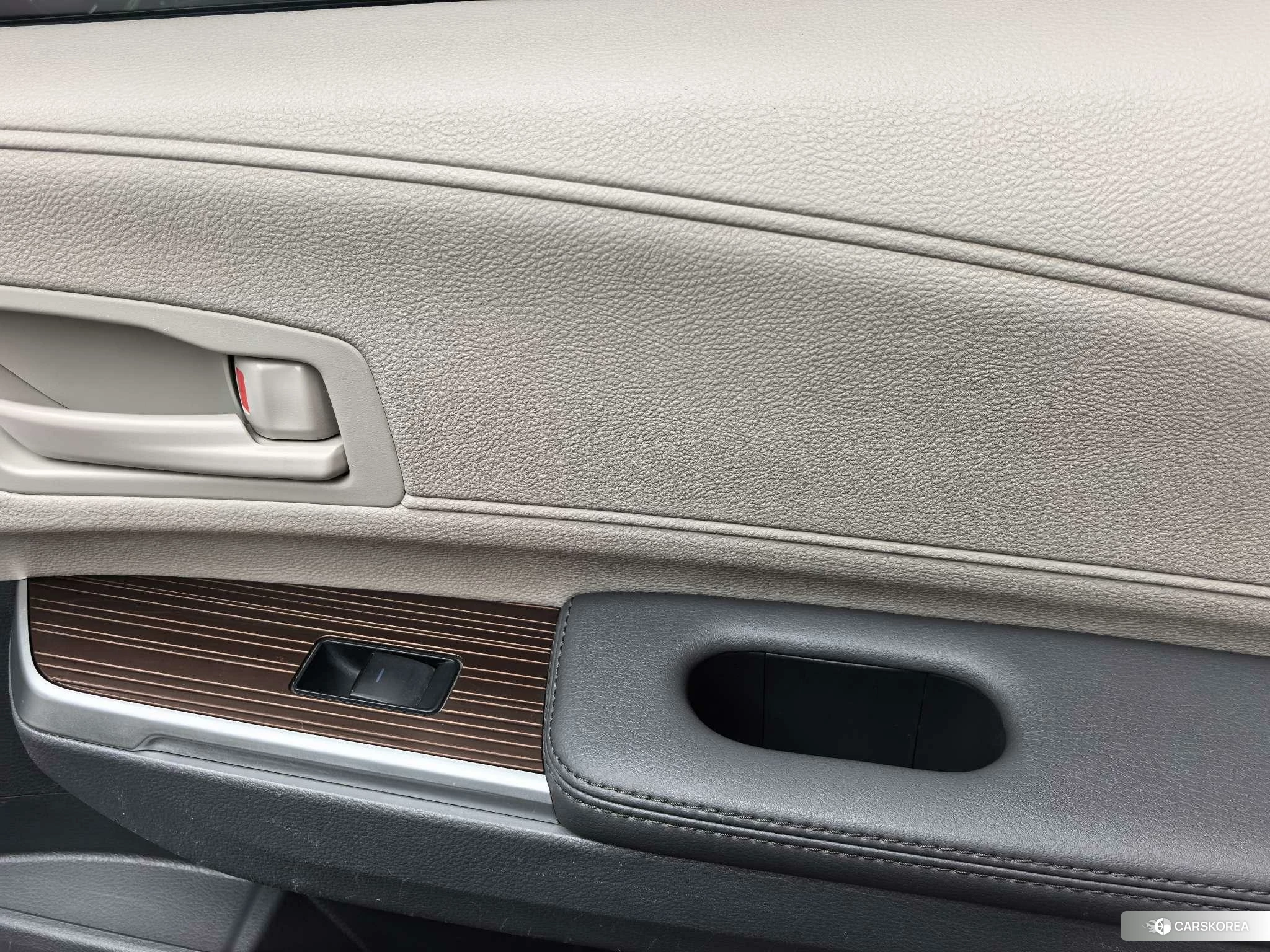 Toyota Sienna 2021 Черный из Китая, фото 3