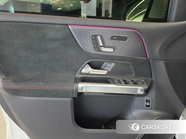 Mercedes-Benz EQB X243 2026 Белый из Кореи, фото 3