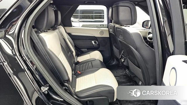 Land Rover Discovery 5 2023 Черный из Кореи, фото 3