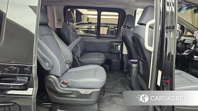 Hyundai Staria 2024 Черный из Кореи, фото 3