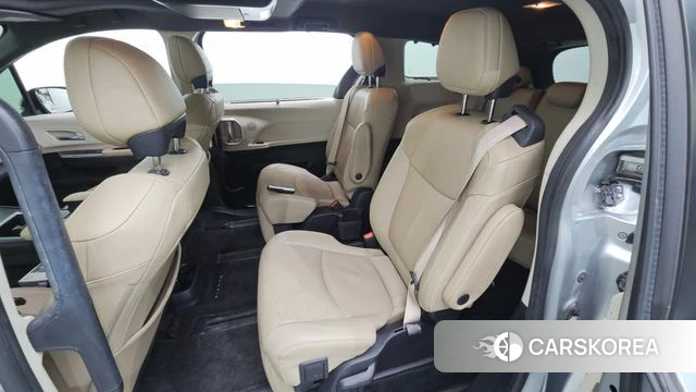 Toyota Sienna 4th Generation 2021 Серебристо-серый из Кореи, фото 3