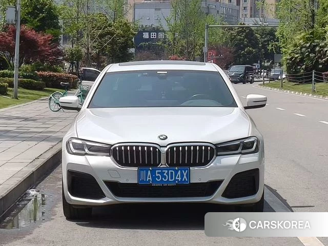 BMW 5 series 2022 Белый из Китая, фото 3