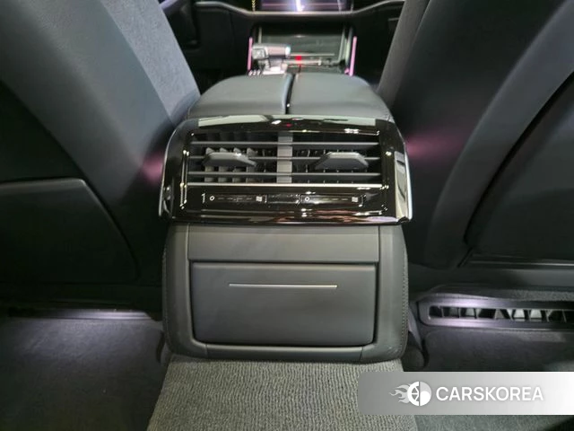 Audi A8 (D5) 2023 Черный двухцветный из Кореи, фото 3