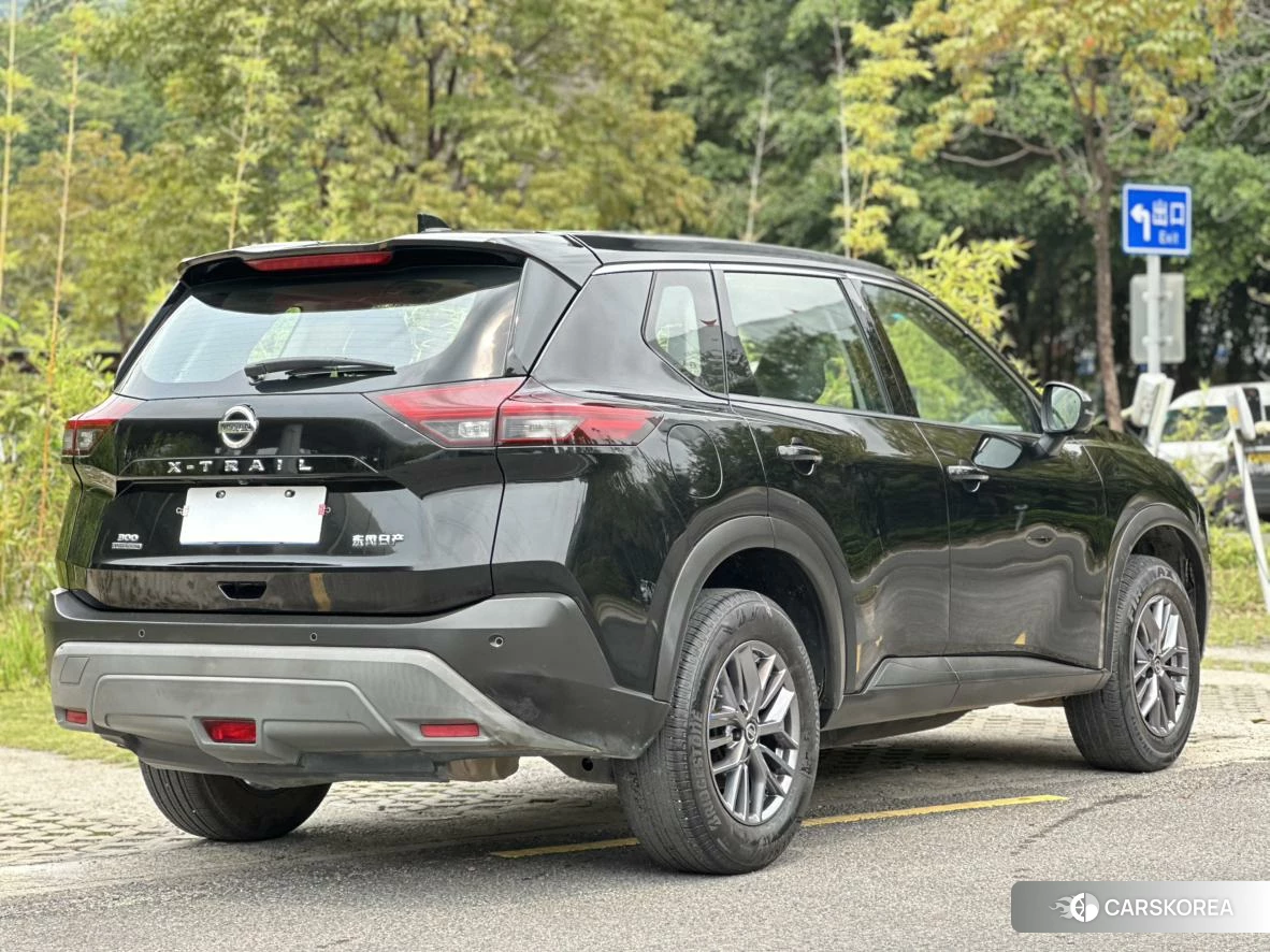 Nissan X-Trail 2021 Черный из Китая, фото 3