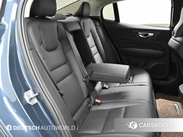 Volvo S60 3rd generation 2022 Синий из Кореи, фото 3