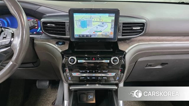 Ford Explorer 6th Generation 2022 Белый из Кореи, фото 3