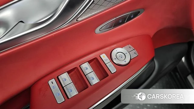 Genesis GV70 2025 Серый из Кореи, фото 3