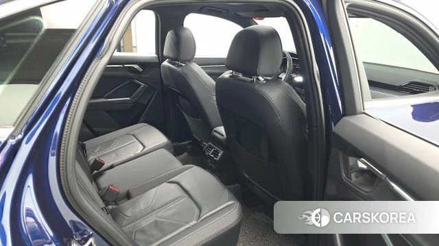 Audi Q3 (F3) 2023 Синий из Кореи, фото 3