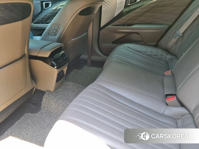 Kia K8 Hybrid 2021 Светло-серебряный цвет из Кореи, фото 3
