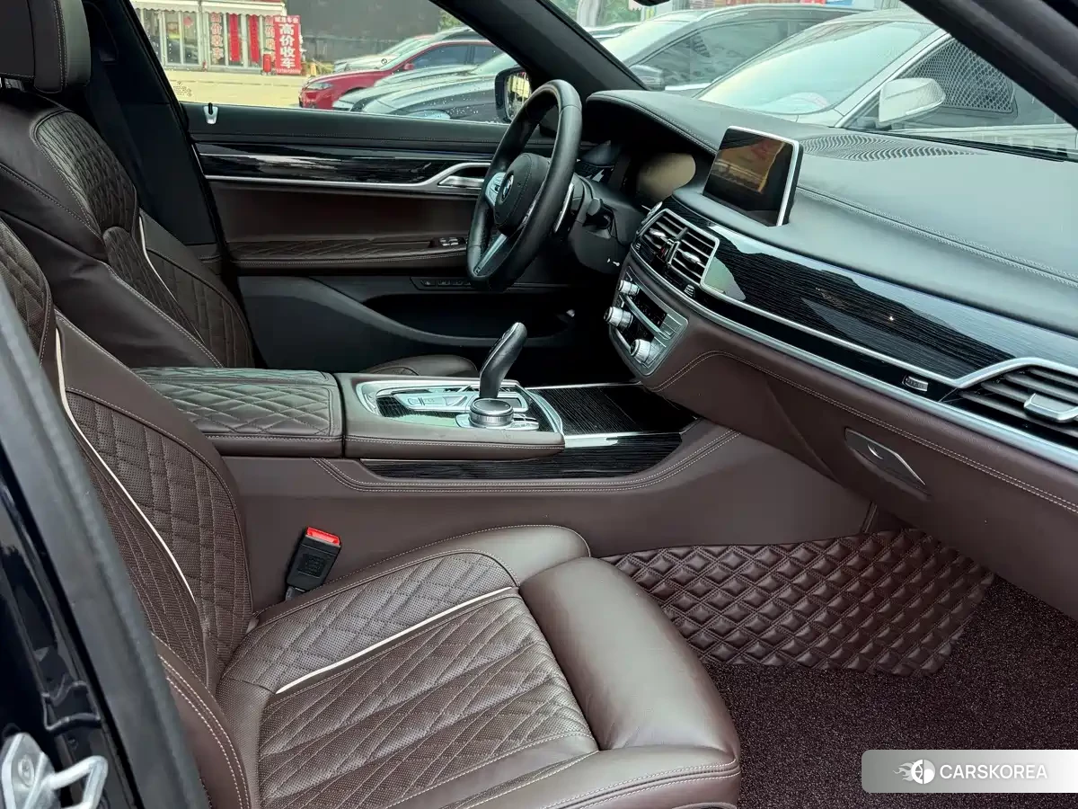 BMW 7 series 2020 Черный из Китая, фото 3