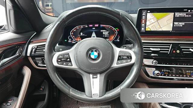 BMW 5 Series (G30) 2022 Белый из Кореи, фото 3
