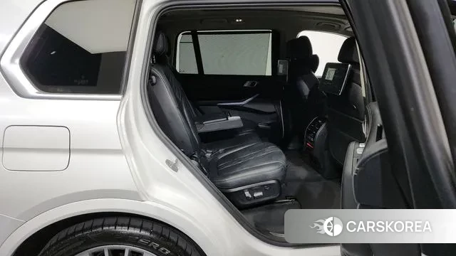 BMW X7 (G07) 2021 Белый из Кореи, фото 3