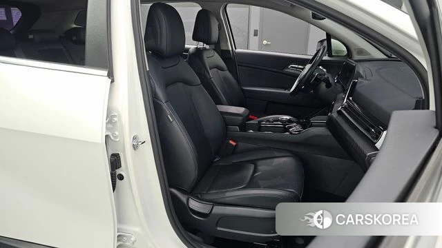 Kia Sportage 5th Generation Hybrid 2022 Белый из Кореи, фото 3