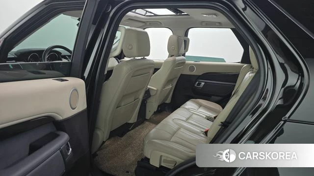 Land Rover Discovery 5 2018 Черный из Кореи, фото 3