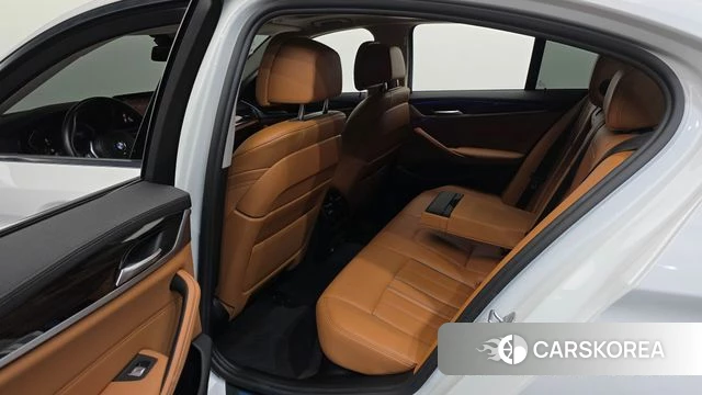 BMW 5 Series (G30) 2020 Белый из Кореи, фото 3