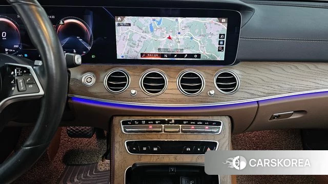 Mercedes-Benz E-Class W213 2021 Белый из Кореи, фото 3