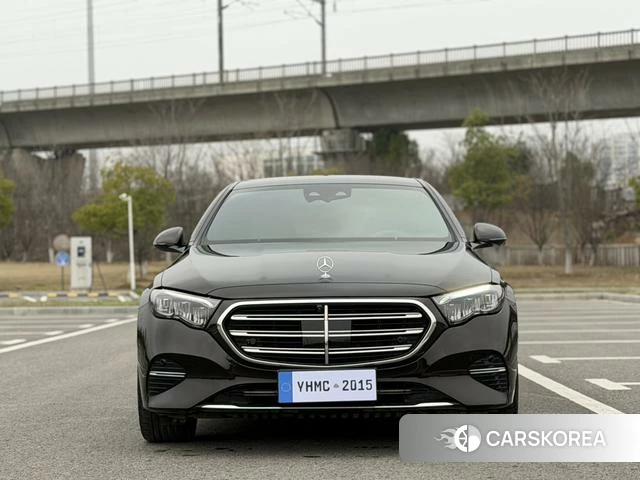 Mercedes-Benz E-Class 2024 Черный из Китая, фото 3
