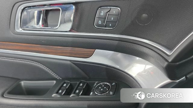 Ford Explorer 2018 Белый из Кореи, фото 3