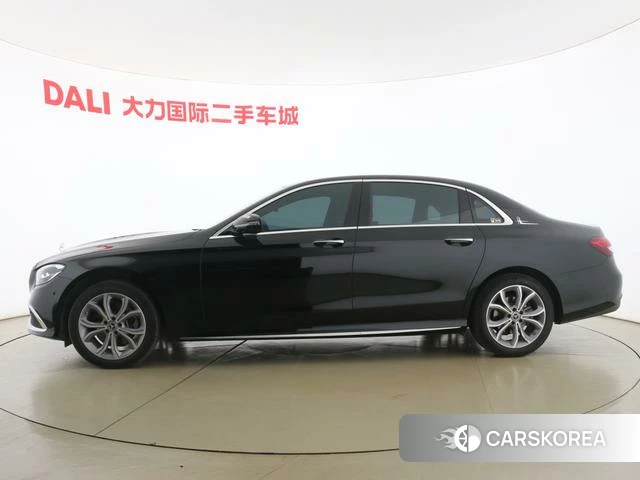 Mercedes-Benz E-Class 2021 Черный из Китая, фото 3