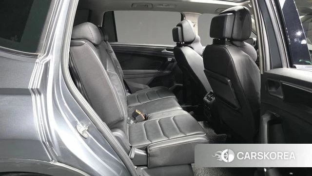 Volkswagen Tiguan Allspace 2020 Серый из Кореи, фото 3