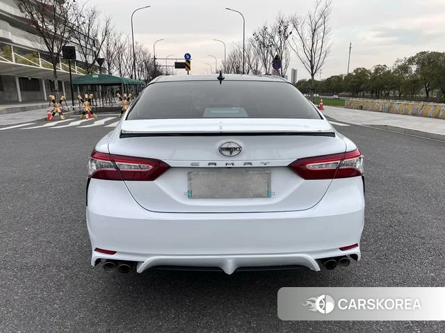 Toyota Camry 2021 Белый из Китая, фото 3