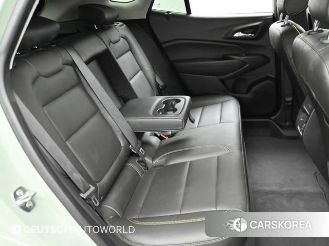 Chevrolet (GM Daewoo) Trax Crossover 2024 Темно-зеленый из Кореи, фото 3