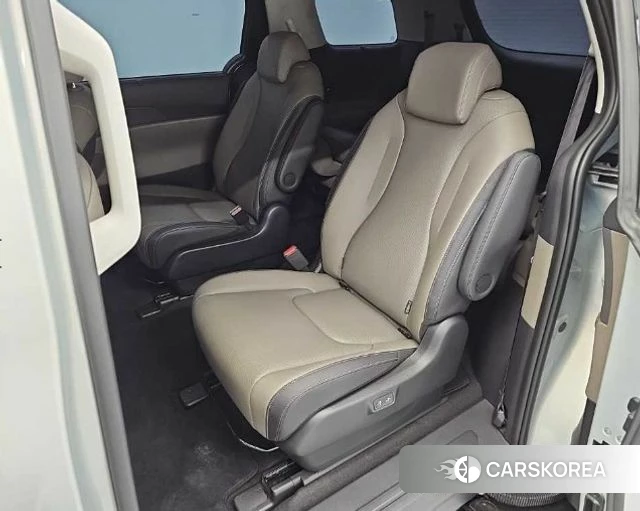 Kia The New Carnival 4th Generation 2024 Серебристо-серый из Кореи, фото 3