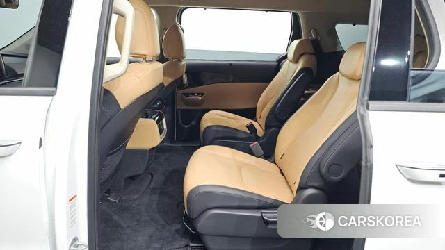 Kia Carnival 4th generation 2023 Белый из Кореи, фото 3