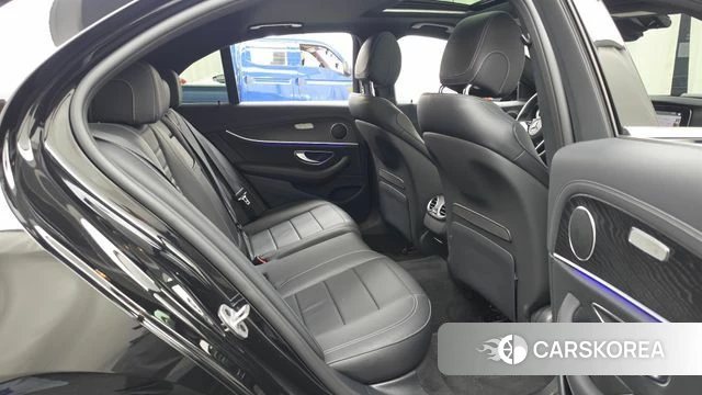 Mercedes-Benz E-Class W213 2023 Черный из Кореи, фото 3