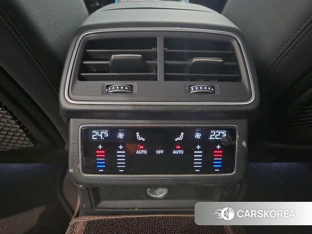 Audi A6 2021 Черный из Китая, фото 3