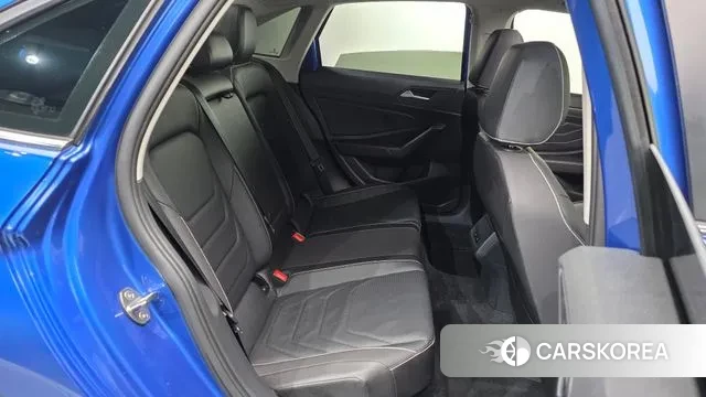 Volkswagen 7th Generation of Jetta 2024 Синий из Кореи, фото 3