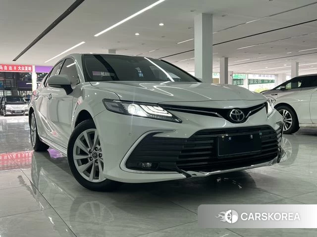 Toyota Camry 2023 Белый из Китая, фото 3