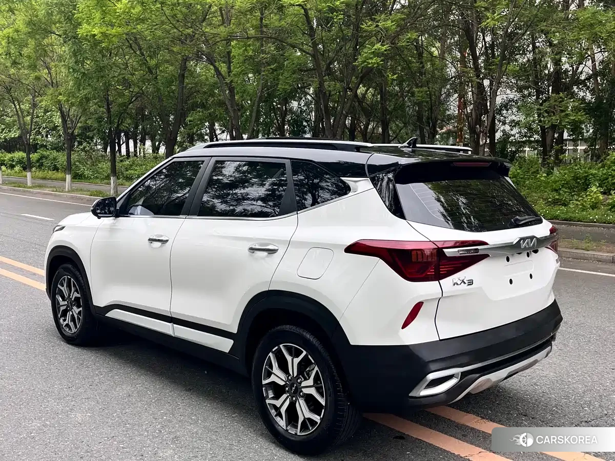 Kia KX3 2022 Белый из Китая, фото 4