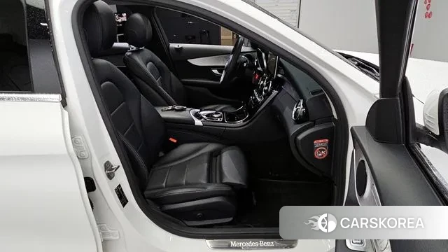 Mercedes-Benz C-Class W205 2018 Белый из Кореи, фото 3