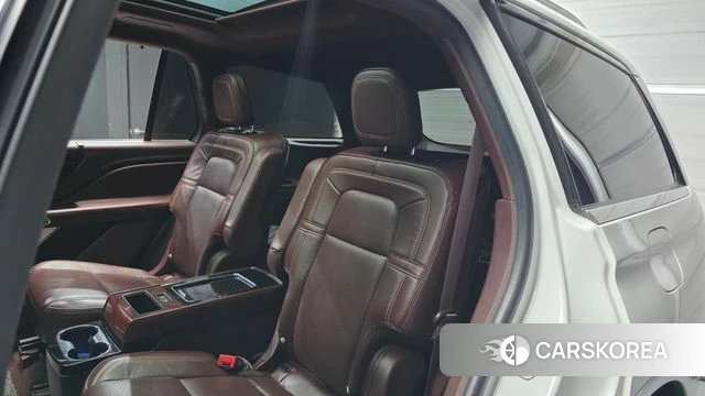 Lincoln Aviator 2nd generation 2023 Белый из Кореи, фото 3